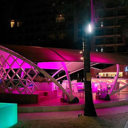 Azure Urban Resort Staycation Маніла Екстер'єр фото
