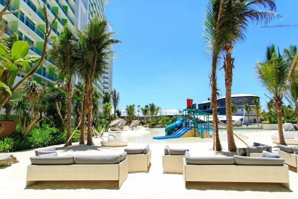 Azure Urban Resort Staycation Маніла Екстер'єр фото